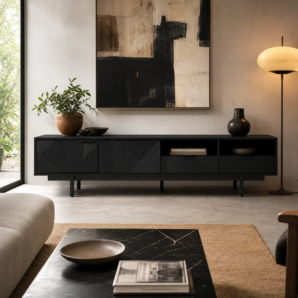 Wide square inhabited interior hero built around the Meuble TV 200cm noir à motifs géométriques, pla